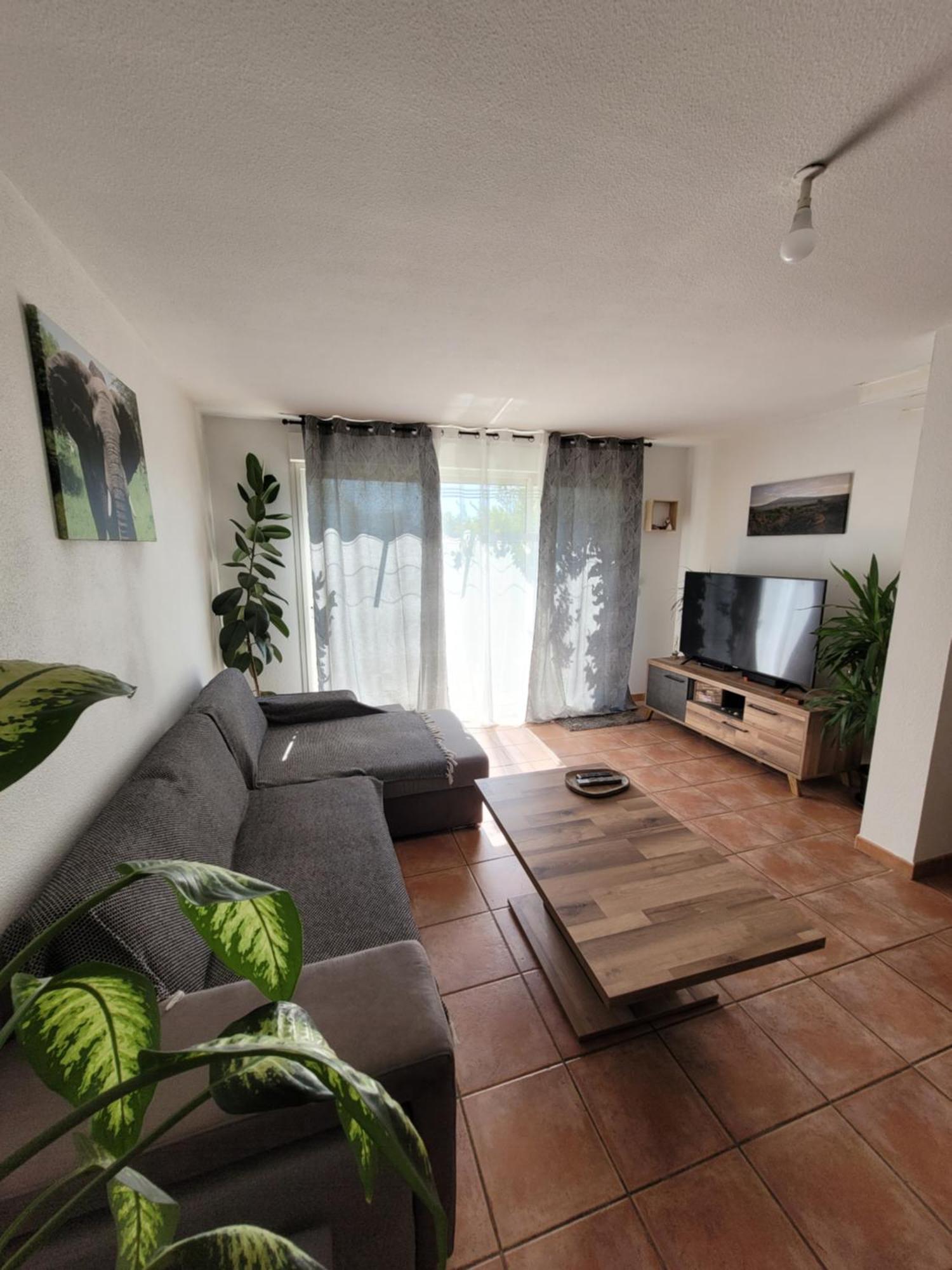 Hébergement de vacances Maison Avec Piscine Dans Gréoux-les-Bains